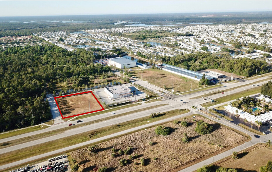 12630 Tamiami Trl, North Port, FL for lease - Primary Photo - Image 1 of 30