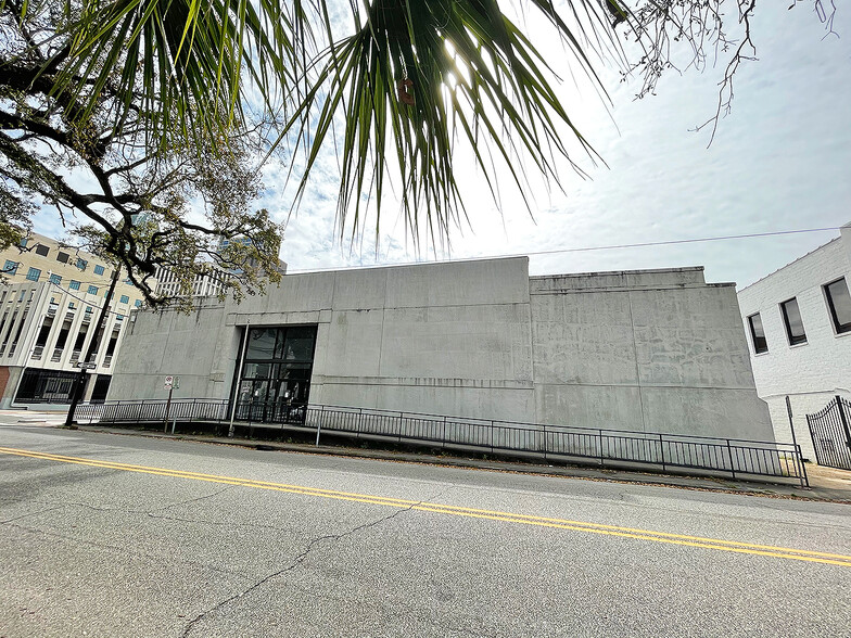 201 Saint Louis St, Mobile, AL for lease - Building Photo - Image 1 of 12