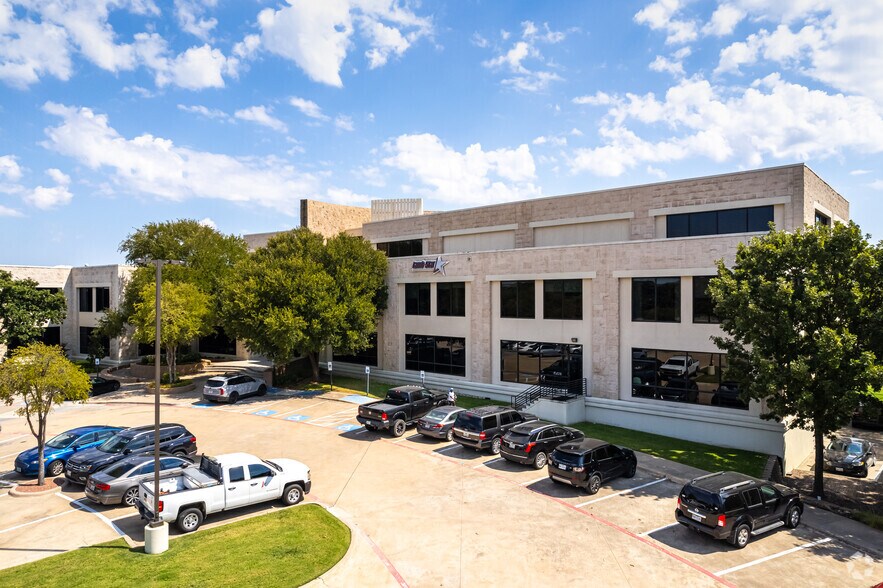 5700 W Plano Pky, Plano, TX for lease - Primary Photo - Image 1 of 15