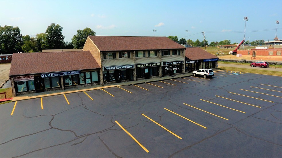 7510 Market St, Youngstown, OH à louer - Photo du bâtiment - Image 3 de 17