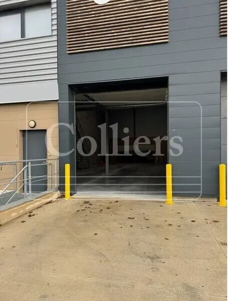 Flex in Saint-Victoret for lease Building Photo- Image 1 of 9