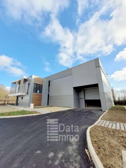 Industriel dans Chanteloup-en-Brie à louer - Photo du bâtiment - Image 3 de 12