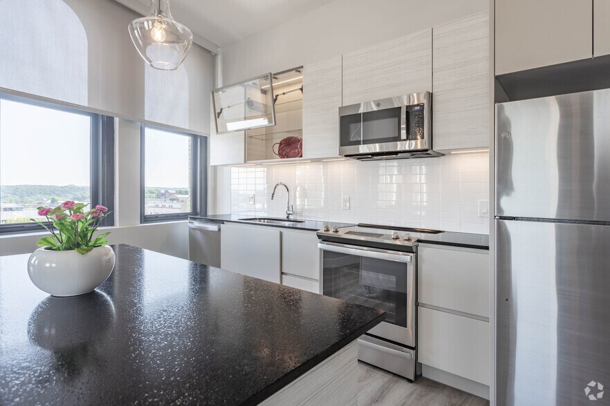 159 S Main St, Akron, OH à louer - Photo intérieure - Image 2 de 46