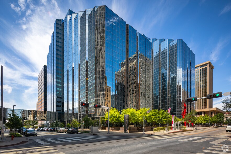 211 N Robinson Ave, Oklahoma City, OK à louer - Photo du bâtiment - Image 1 de 49