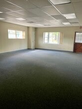 14615 Manchester Rd, Manchester, MO for lease Interior Photo- Image 2 of 5