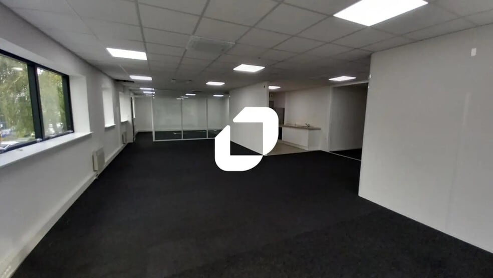 Office in VILLENEUVE-D'ASCQ for lease - Interior Photo - Image 2 of 12