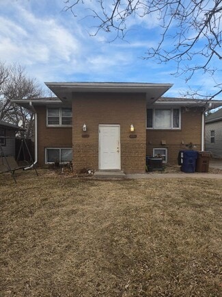 Plus de détails pour 3210 Y St, Lincoln, NE - Multi-résidentiel à vendre