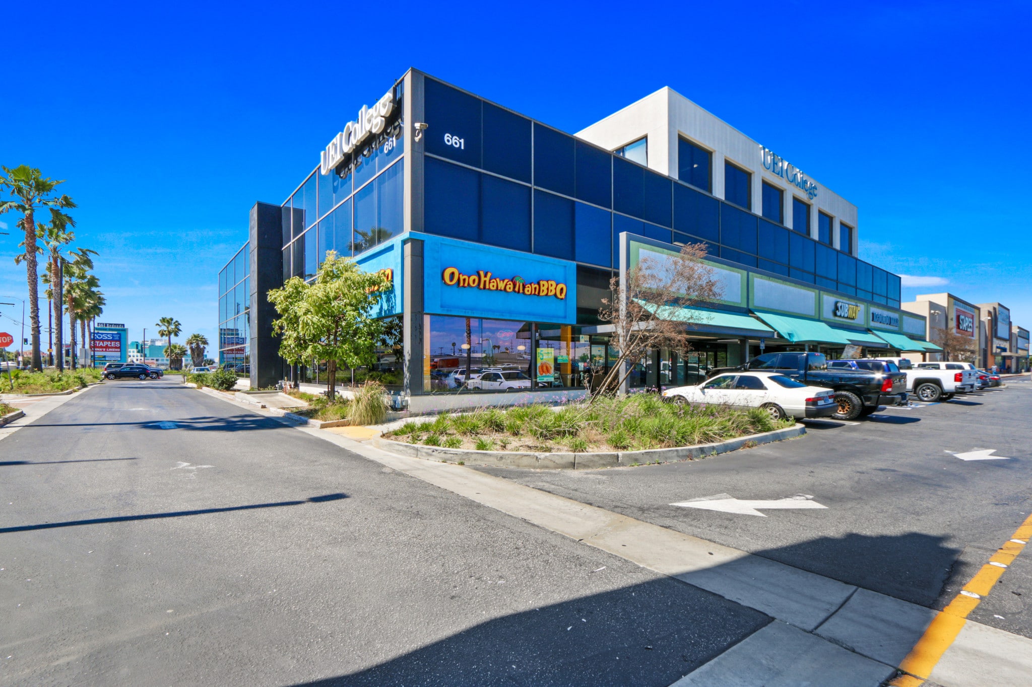 611 Redondo Beach Blvd, Gardena, CA for lease Primary Photo- Image 1 of 8