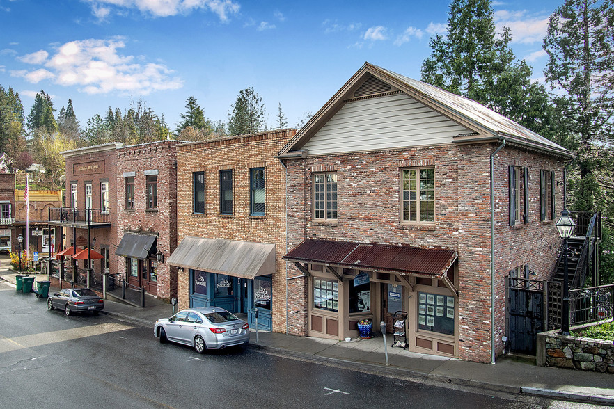 100-110 Union St, Nevada City, CA à louer - Photo principale - Image 1 de 11