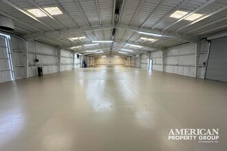 1657 University Pky, Sarasota, FL à louer Photo du bâtiment- Image 2 de 7