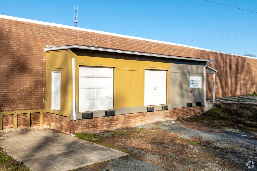 915 Curtis St, Monroe, NC for lease - Building Photo - Image 3 of 18