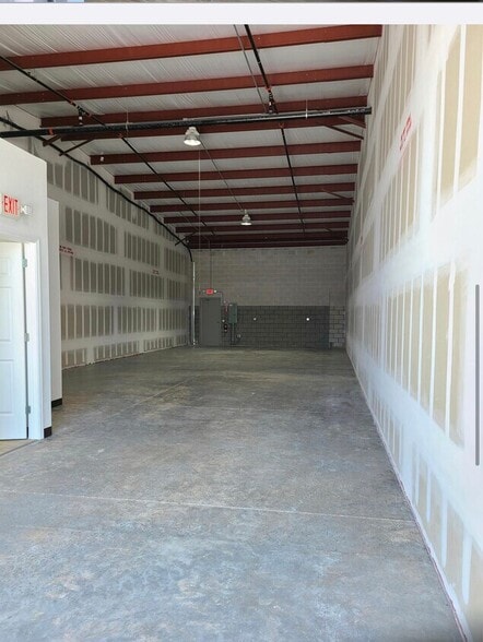 1550 Tileston Rd, Saint Cloud, FL for lease - Building Photo - Image 2 of 24