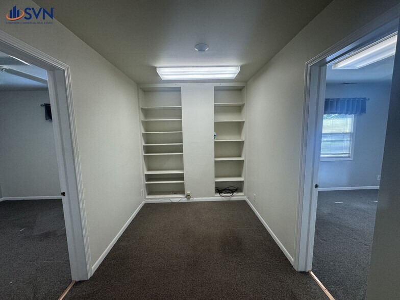 202 Campbell St, Geneva, IL à louer - Photo du bâtiment - Image 2 de 7