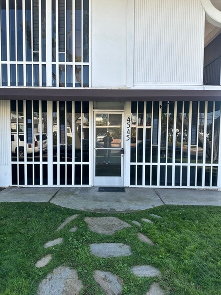 4545-4547 Fanuel St, San Diego, CA à louer - Photo intérieure - Image 2 de 17