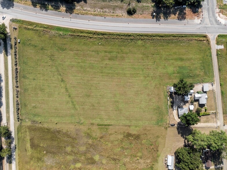 150 E Garden Dr, Waco, TX for sale - Building Photo - Image 2 of 5