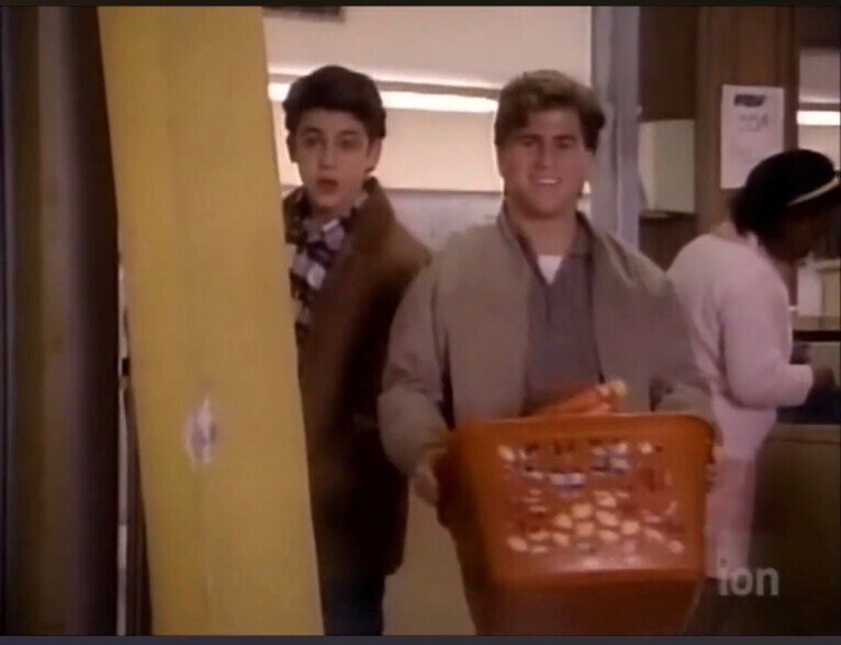 10504 Victory Blvd, North Hollywood, CA à vendre - Photo du bâtiment - Image 2 de 21