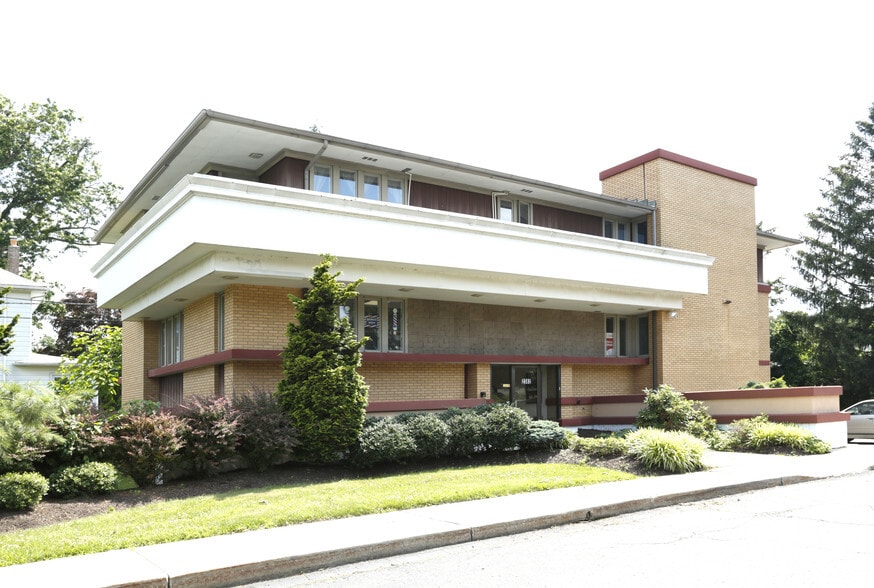 2382 Whitehorse Mercerville Rd, Hamilton, NJ for lease - Primary Photo - Image 2 of 9