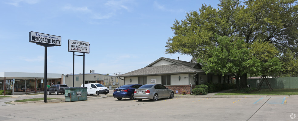 1710 W University Dr, Denton, TX for lease - Building Photo - Image 2 of 2