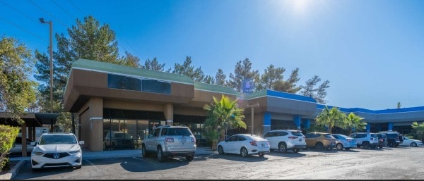 3075 E Flamingo Rd, Las Vegas, NV à vendre - Photo du bâtiment - Image 3 de 24