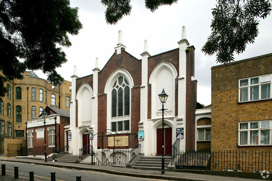 1 Vernon Rise, Londres à louer - Photo du bâtiment - Image 2 de 5