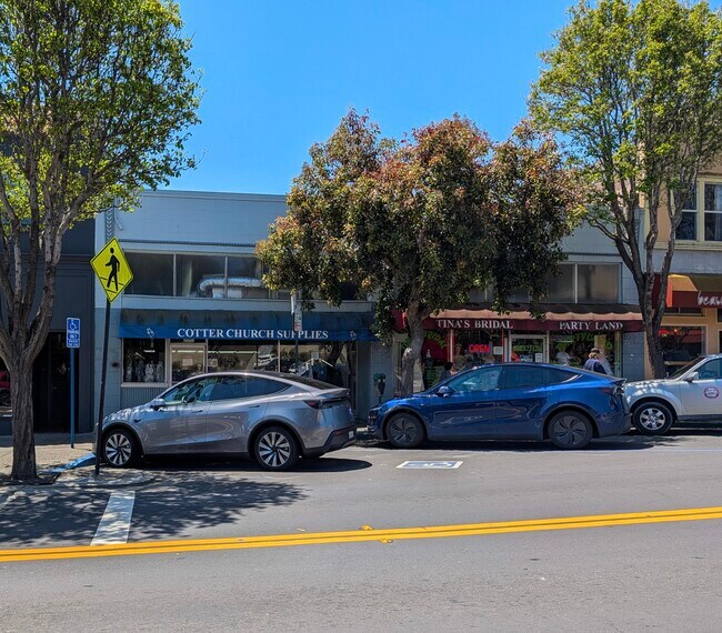 More details for 369 Grand Ave, South San Francisco, CA - Retail for Sale