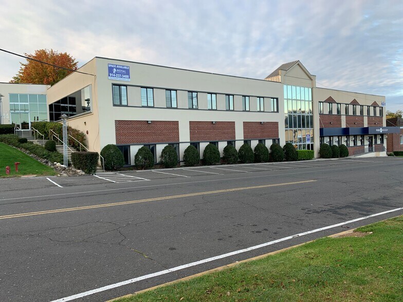 44 Commerce Rd, Stamford, CT à louer - Photo principale - Image 1 de 5