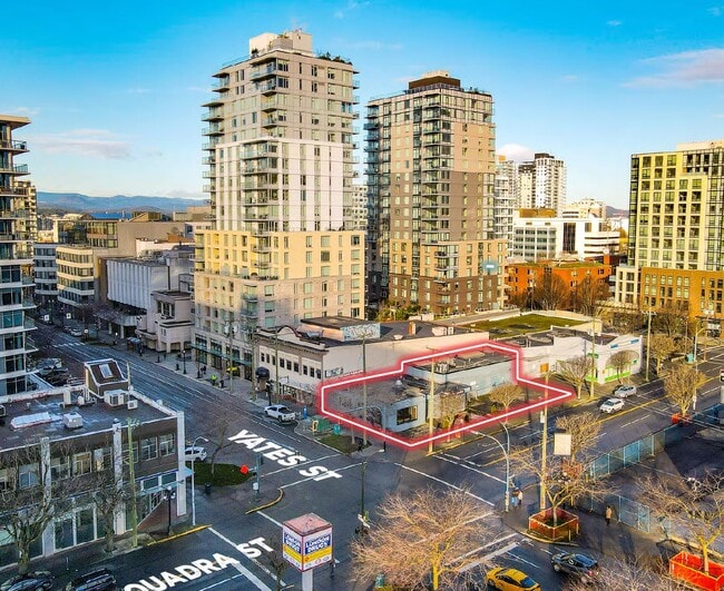 Plus de détails pour 866 Yates St, Victoria, BC - Commerce de détail à vendre