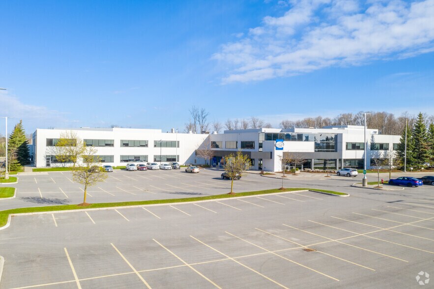 455 Phillip St, Waterloo, ON for lease - Primary Photo - Image 1 of 4
