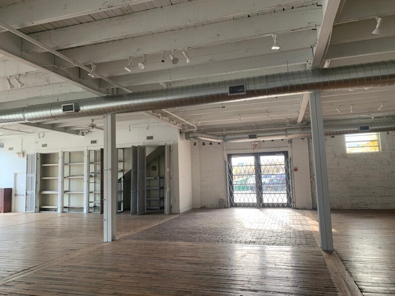 122 Southwest Blvd, Kansas City, MO for lease - Building Photo - Image 2 of 6