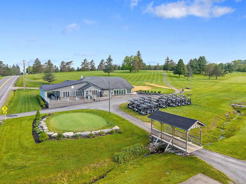 5471 Telephone Rd, Cincinnatus, NY à vendre - Photo du bâtiment - Image 2 de 47
