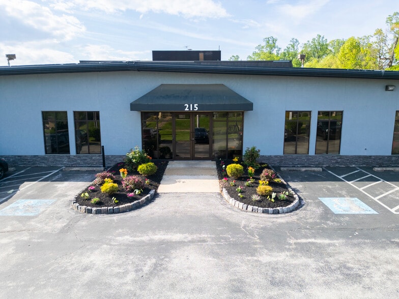 215 W Church Rd, King Of Prussia, PA for lease - Building Photo - Image 2 of 13