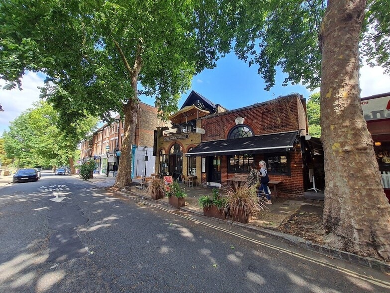 9 Station Appr, Richmond for lease - Building Photo - Image 2 of 5