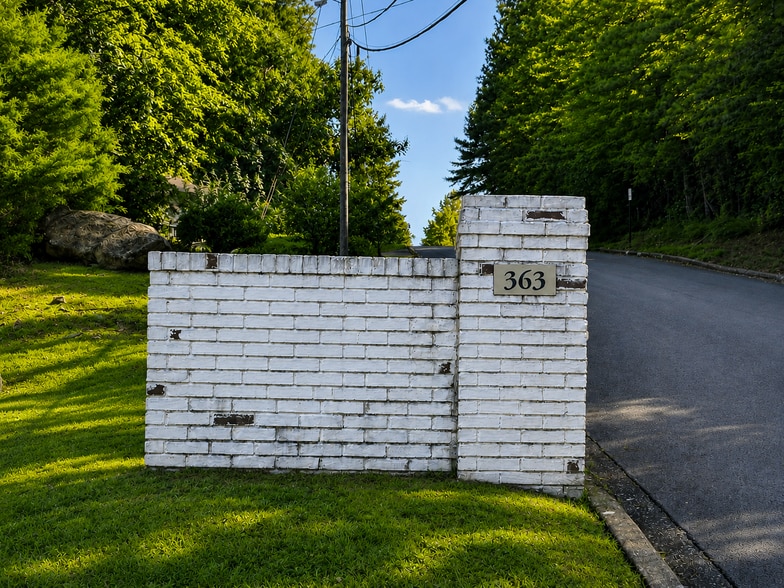 363 Canyon Park Dr, Pelham, AL for sale - Building Photo - Image 2 of 10