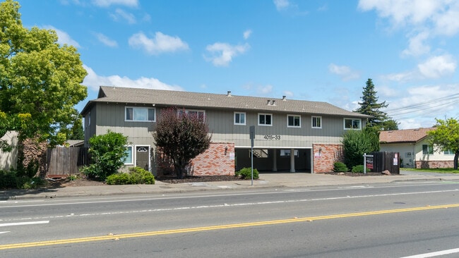 More details for 4015 Hoen Ave, Santa Rosa, CA - Multifamily for Sale