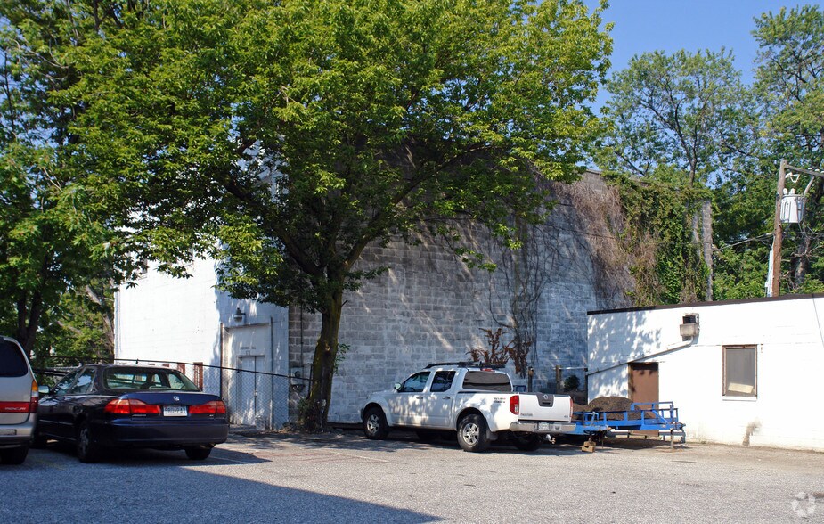 5716 Harford Rd, Baltimore, MD à vendre - Photo du bâtiment - Image 2 de 2