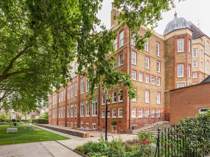 Kingsway Pl, Londres à vendre - Photo du bâtiment - Image 2 de 5