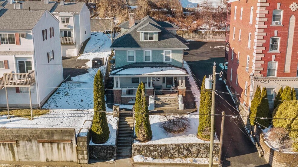 256 Congress Ave, Waterbury, CT for sale - Primary Photo - Image 1 of 1