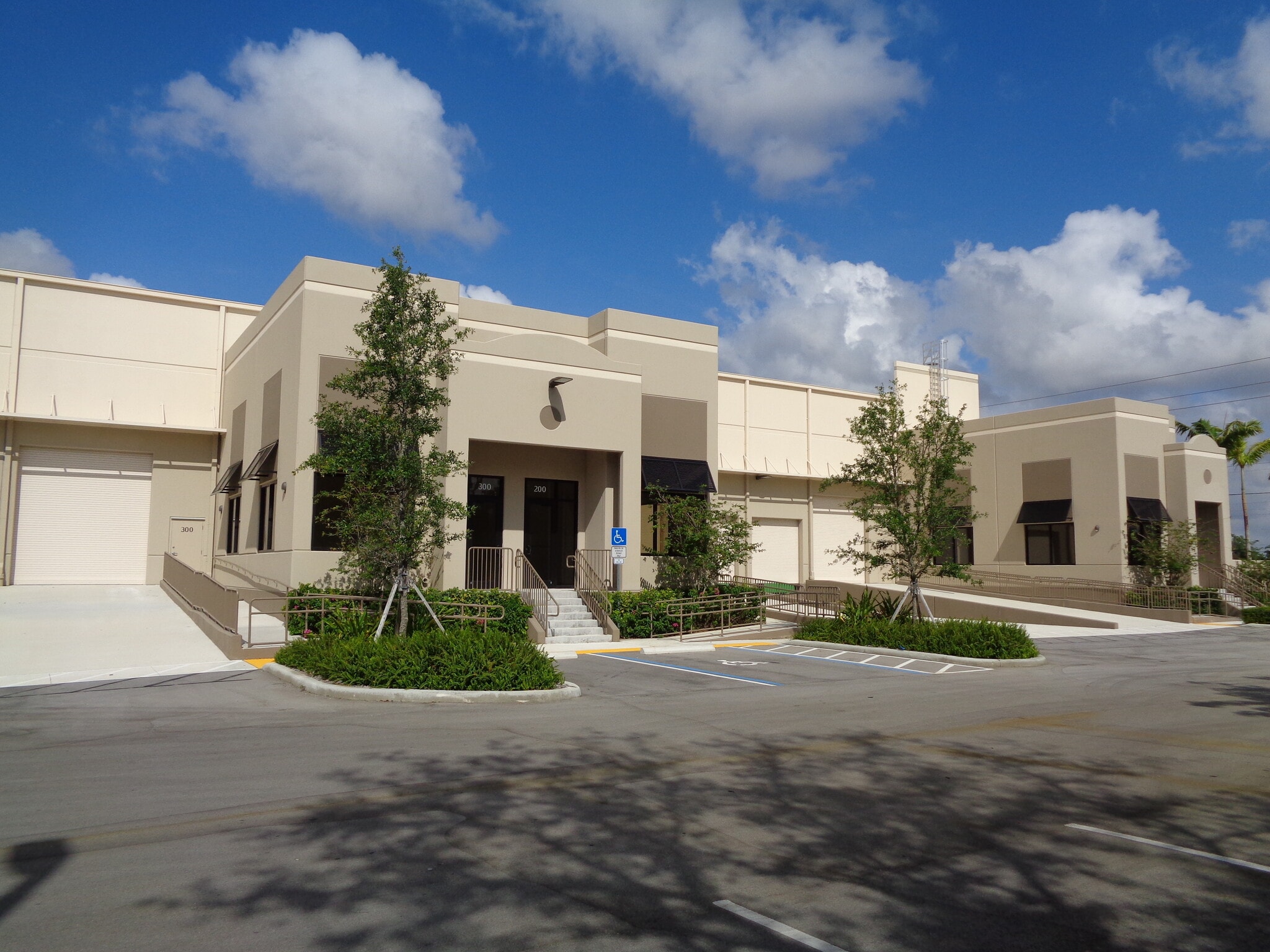 10400 NW 55th St, Sunrise, FL for lease Interior Photo- Image 1 of 24