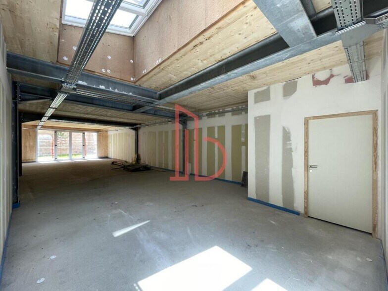 Office in Bordeaux for sale - Interior Photo - Image 3 of 5