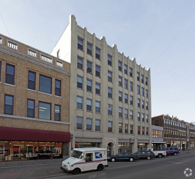 816 W St. Germain St, Saint Cloud, MN à louer - Photo du bâtiment - Image 2 de 5