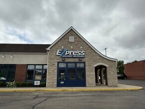 2200 N Limestone St, Springfield, OH for lease Interior Photo- Image 2 of 3