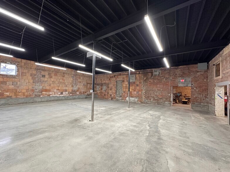 126 Grand Ave, Mars, PA for lease - Building Photo - Image 2 of 10