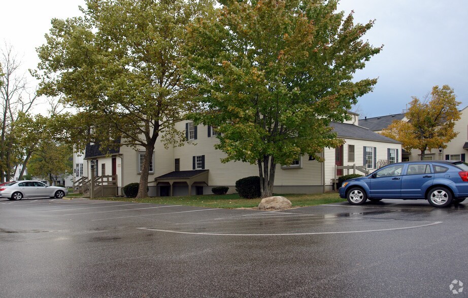 46 Ravenna St, Hudson, OH à louer - Photo du bâtiment - Image 2 de 3