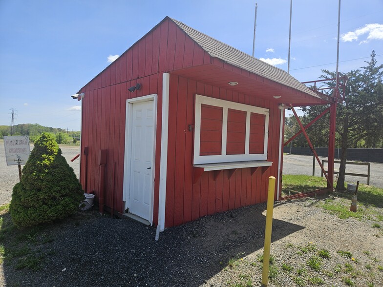 720 County Rd 539, New Egypt, NJ for lease - Building Photo - Image 2 of 5