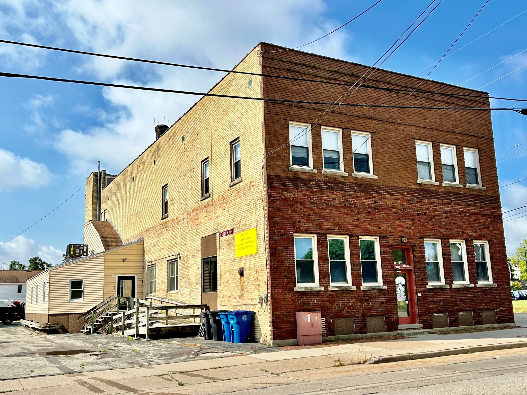 501 Merritt Ave, Oshkosh, WI for lease Building Photo- Image 1 of 9