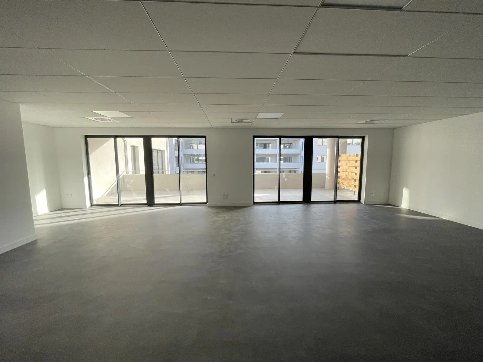 Office in Aubagne for lease Interior Photo- Image 1 of 8