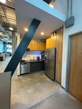 4061-4065 Glencoe Ave, Marina Del Rey, CA à louer Photo intérieure- Image 2 de 3