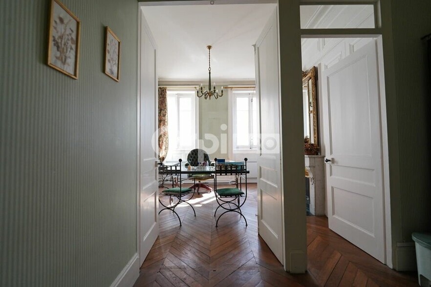 73 Rue Vauban, Lyon for sale - Interior Photo - Image 2 of 10