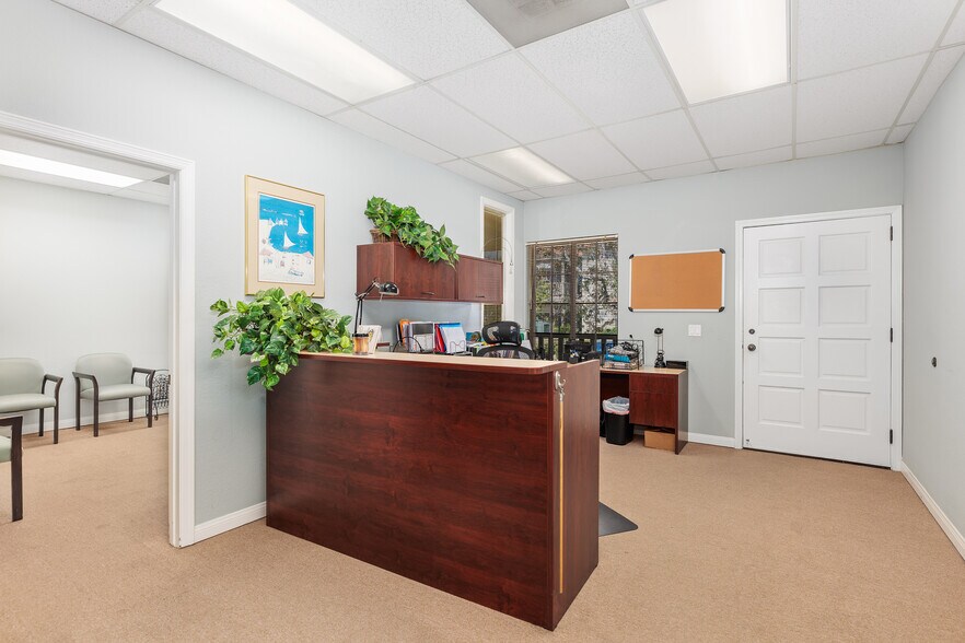 4407 Manchester Ave, Encinitas, CA à louer - Hall d’entrée - Image 2 de 15