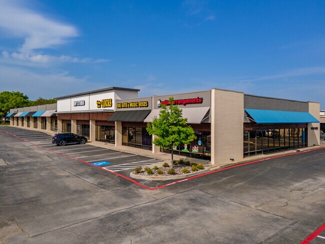 Plus de détails pour 14430 Midway Rd, Farmers Branch, TX - Commerce de détail à louer